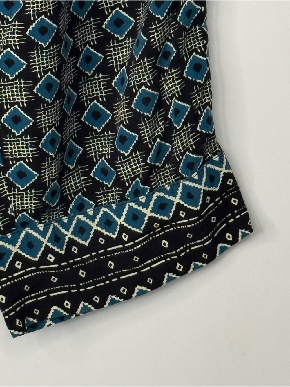 Anthropologie Teal and Black Geometric Print Lounge Capris Pants Size M - Picture 5 of 10